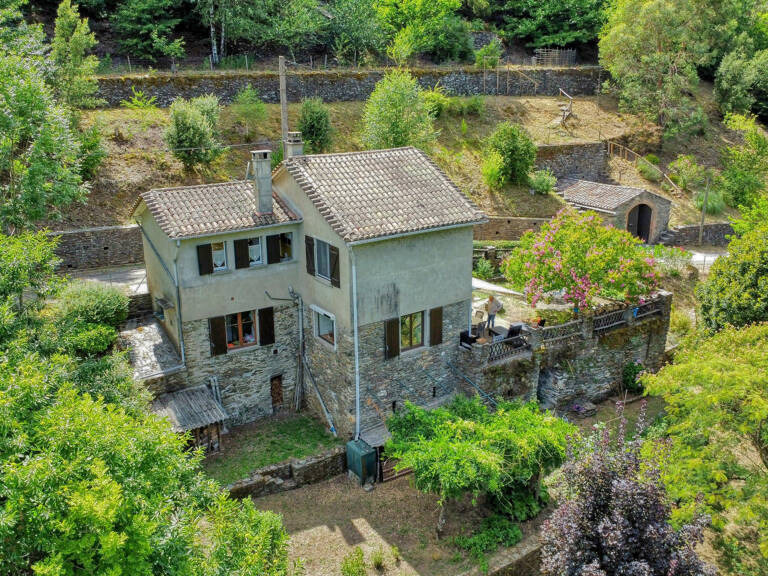 Maison en Pierres avec Terrain,Terrasse, Rivière, Garage et Caves — photo 1
