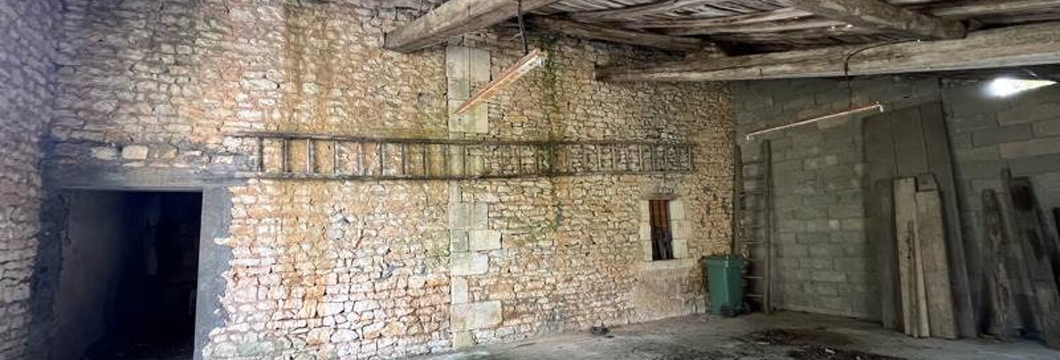 Maison 4 Pièces 68 m² à vendre à La Rochefoucauld-en-Angoumois (16110)