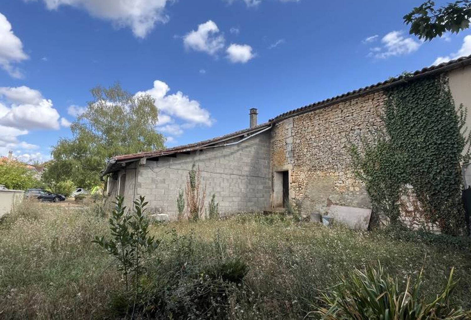 Maison en pierre de 4 pièces principales — photo 1