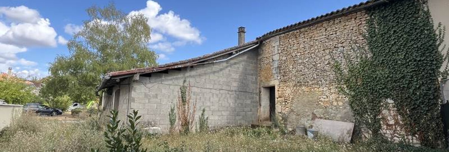 Maison 4 Pièces 68 m² à vendre à La Rochefoucauld-en-Angoumois (16110)