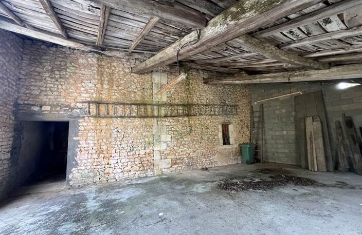 Maison en pierre de 4 pièces principales — photo 2