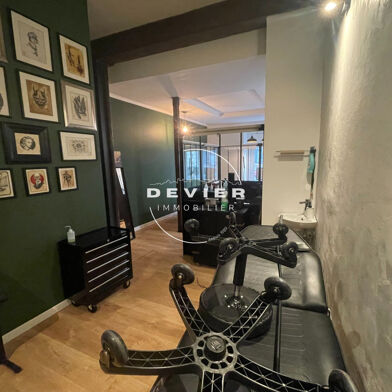 Commerce  137800 €