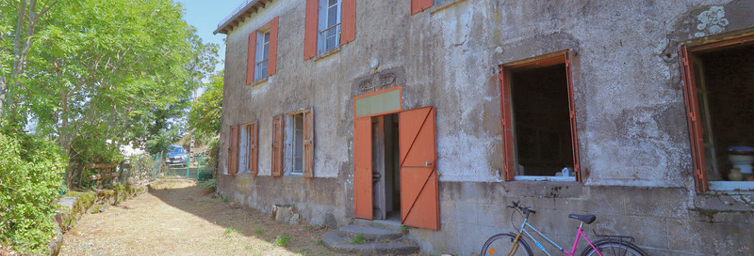 Maison 14 Pièces 160 m² à vendre à Saint-Chamant (15140)