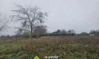 Maison  6210 m² à vendre à Dun-sur-Auron (18130)