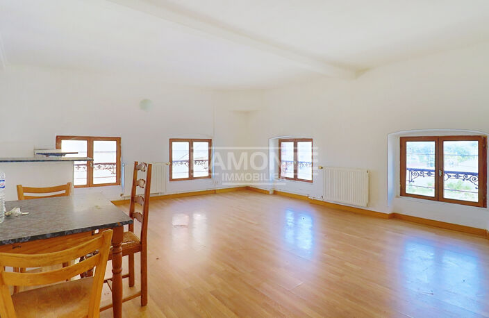Immeuble idéalement situé dans un secteur attractif — photo 3