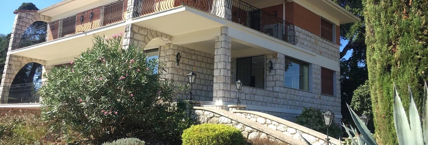 Maison 9 Pièces 318 m² à louer à Mougins (06250)