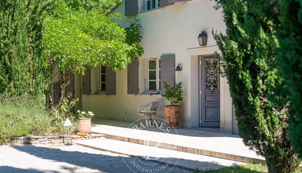 Villa / Maison 6 pièces  à vendre Aix-en-Provence 13100