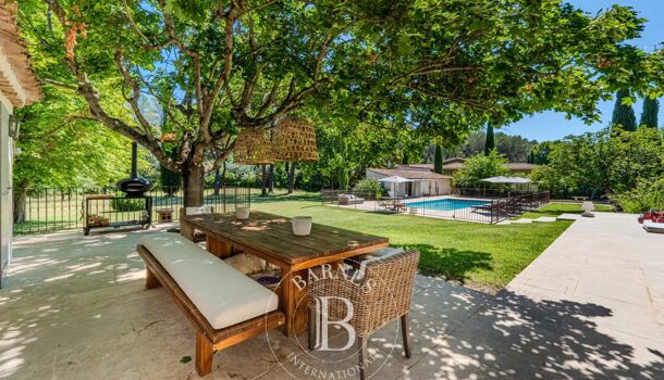 Villa / Maison 6 pièces  à vendre Aix-en-Provence 13100