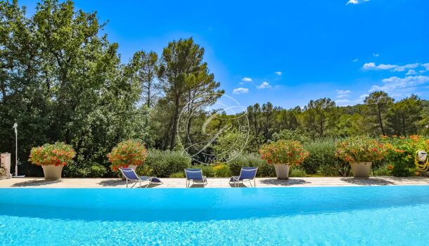 Propri&eacute;t&eacute; 9 pièces  à vendre Flayosc 83780