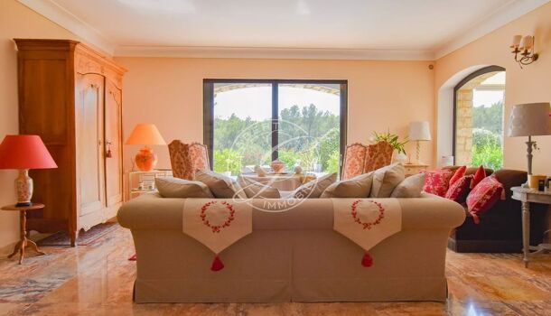 Propri&eacute;t&eacute; 9 pièces  à vendre Flayosc 83780