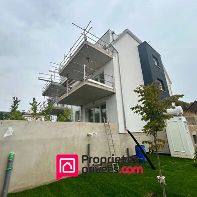 Appartement 4 pièces 304300 €