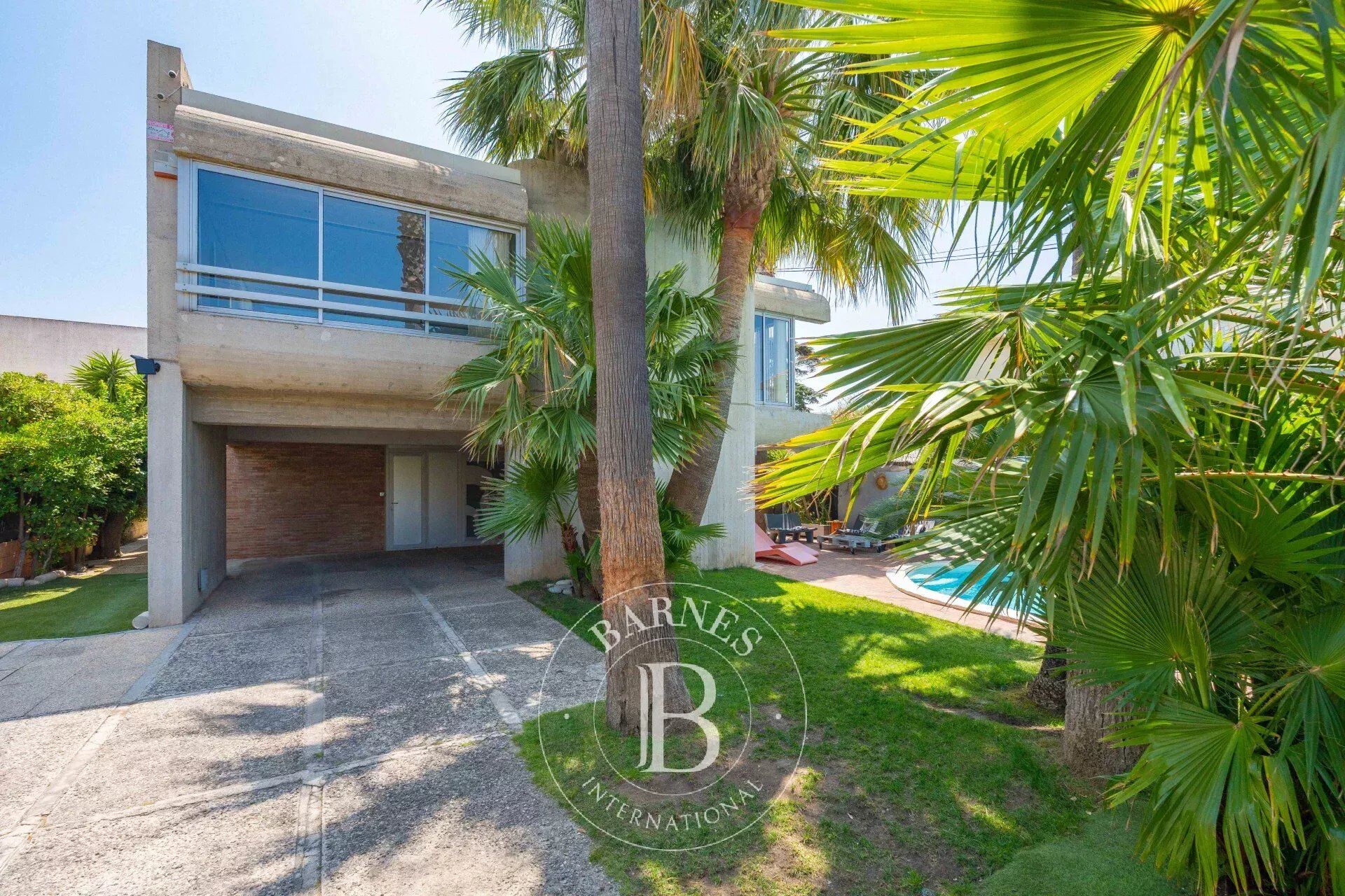 Villa / Maison  T6 à vendre Marseille 12eme 13012