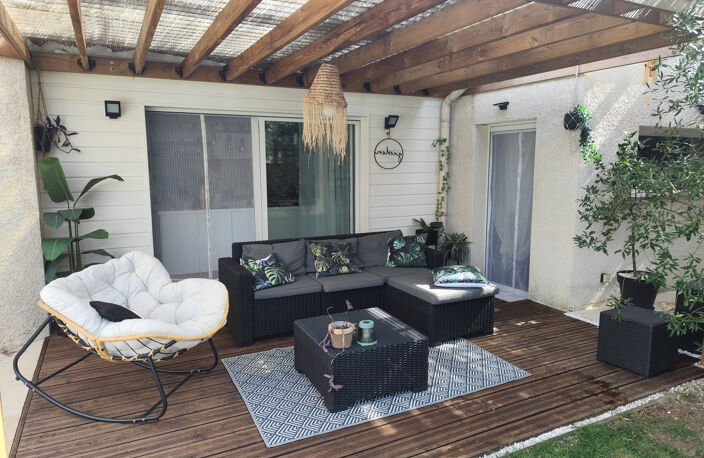 Maison individuelle avec jardin arboré et piscine — photo 3