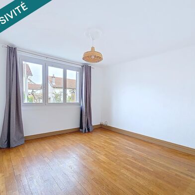 Appartement 3 pièces 135000 €