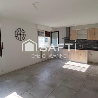 Appartement 3 pièces 82500 €