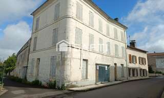 Immeuble  500 m² à vendre à Segonzac (16130)