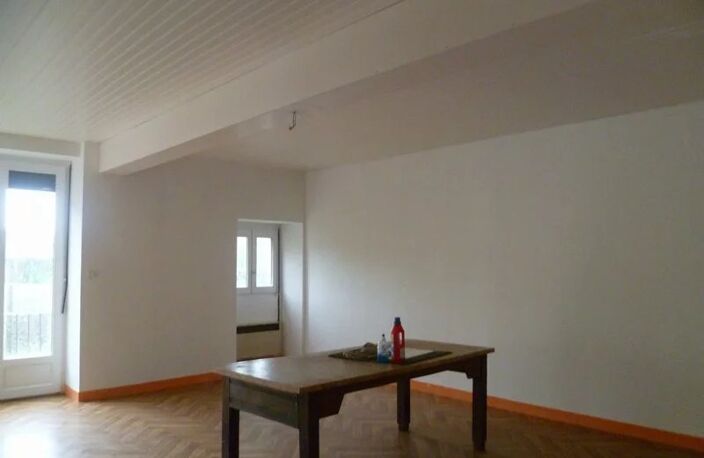 CHAMPAGNAC LA RIVIERE — photo 3