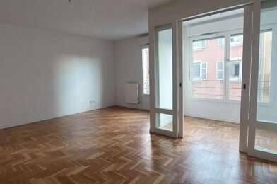 Appartement 3 pièces 836 €