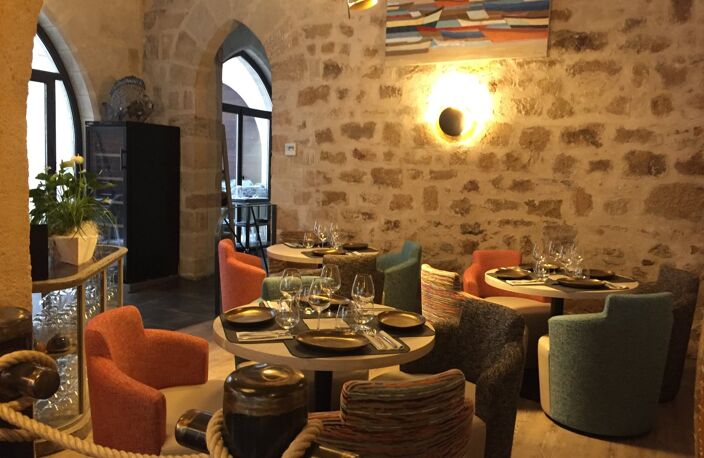 Restaurant — photo 2
