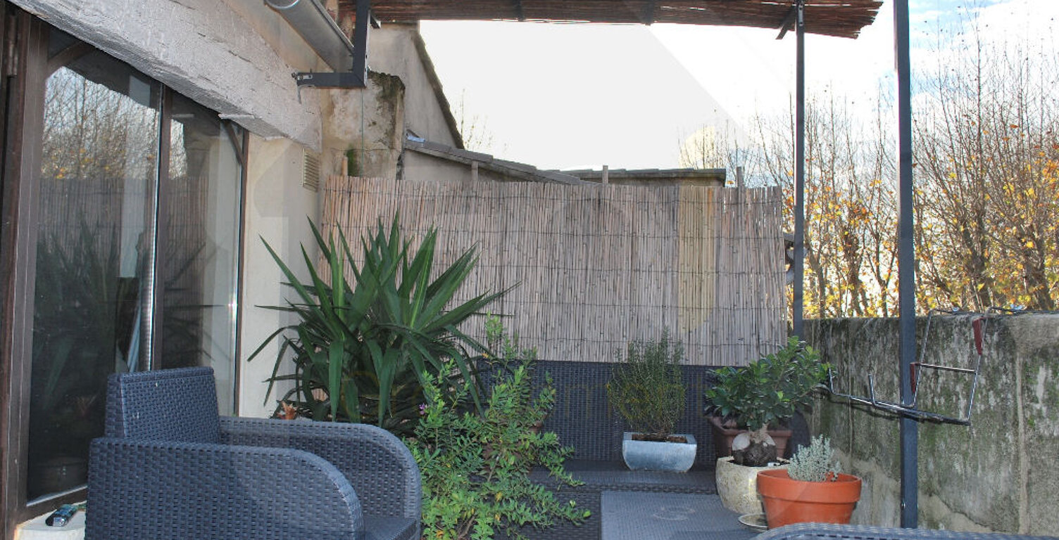 A vendre: Immeuble Arles 3 appartements — photo 1
