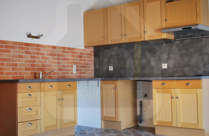 A vendre: Immeuble Arles 3 appartements — photo 2