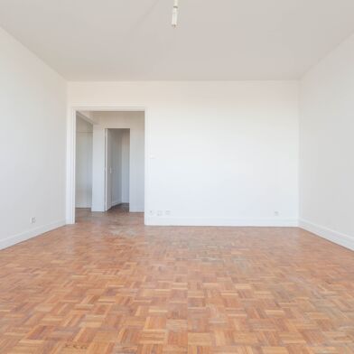 Appartement 4 pièces 168000 €