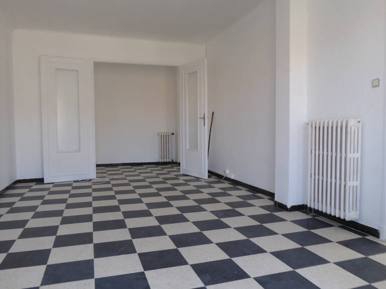Perpignan : appartement premier étage T3 + parking et cave — photo 1