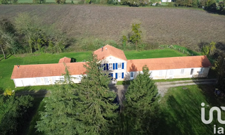 Maison 8 Pièces 310 m² à vendre à Reffannes (79420)