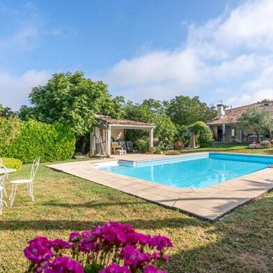 Maison 6 pièces 317594 €