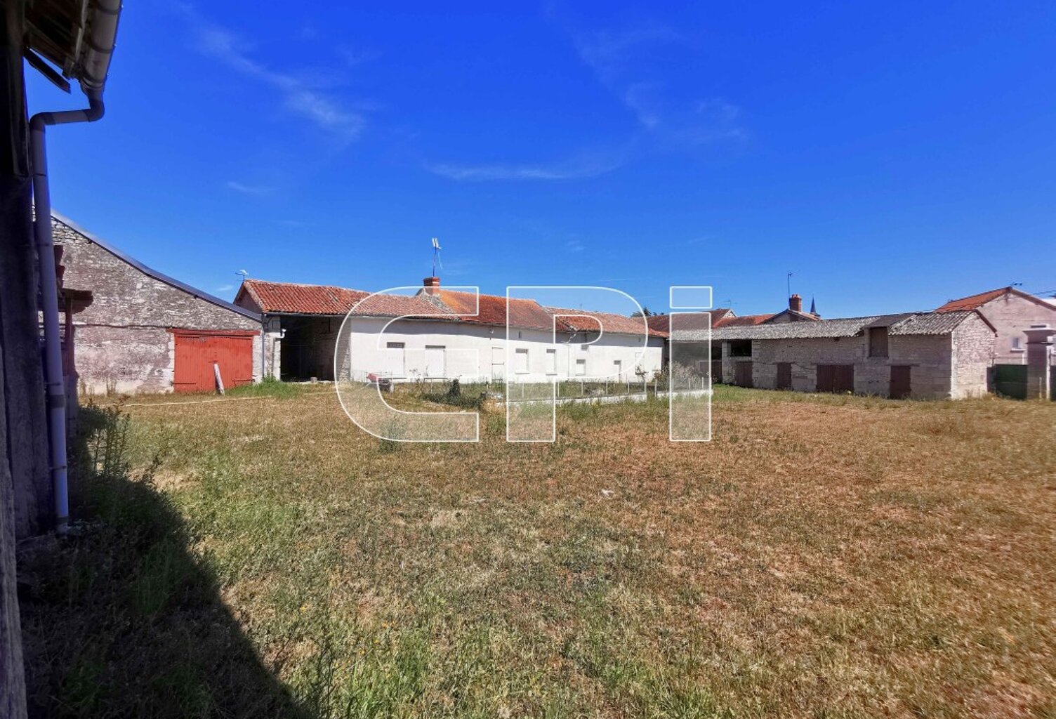 Réf 8080. Nueil-sous-Faye, maison de plain pied 130 m², en pie — photo 1