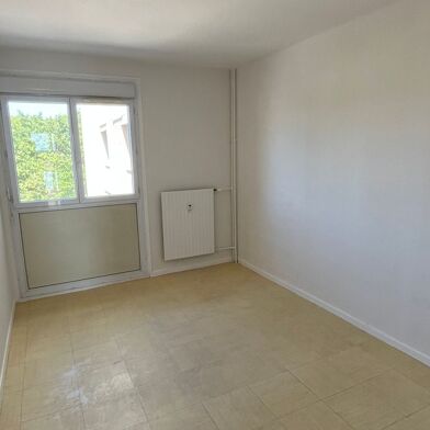 Appartement 5 pièces 145800 €