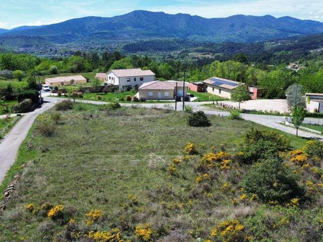 Terrain 1602 m2 - Les Assions - Quartier recherché - Proche Les Vans — photo du bien