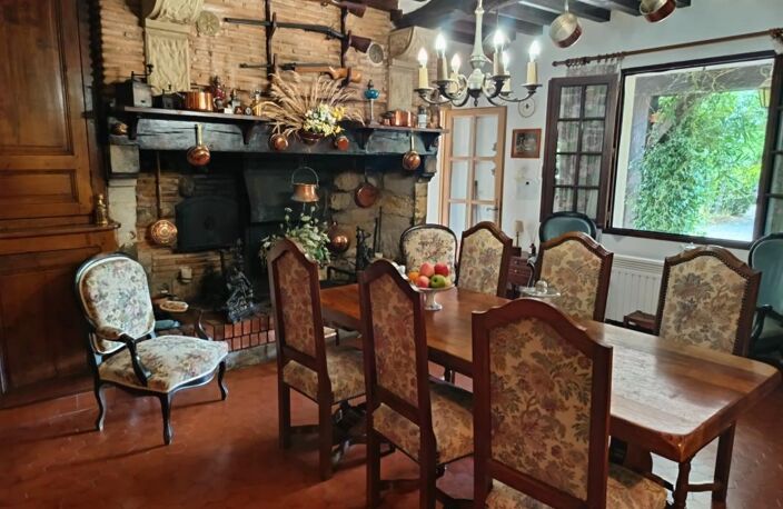 AUTHENTIQUE MAISON DE CHARME AVEC DEPENDANCES — photo 2