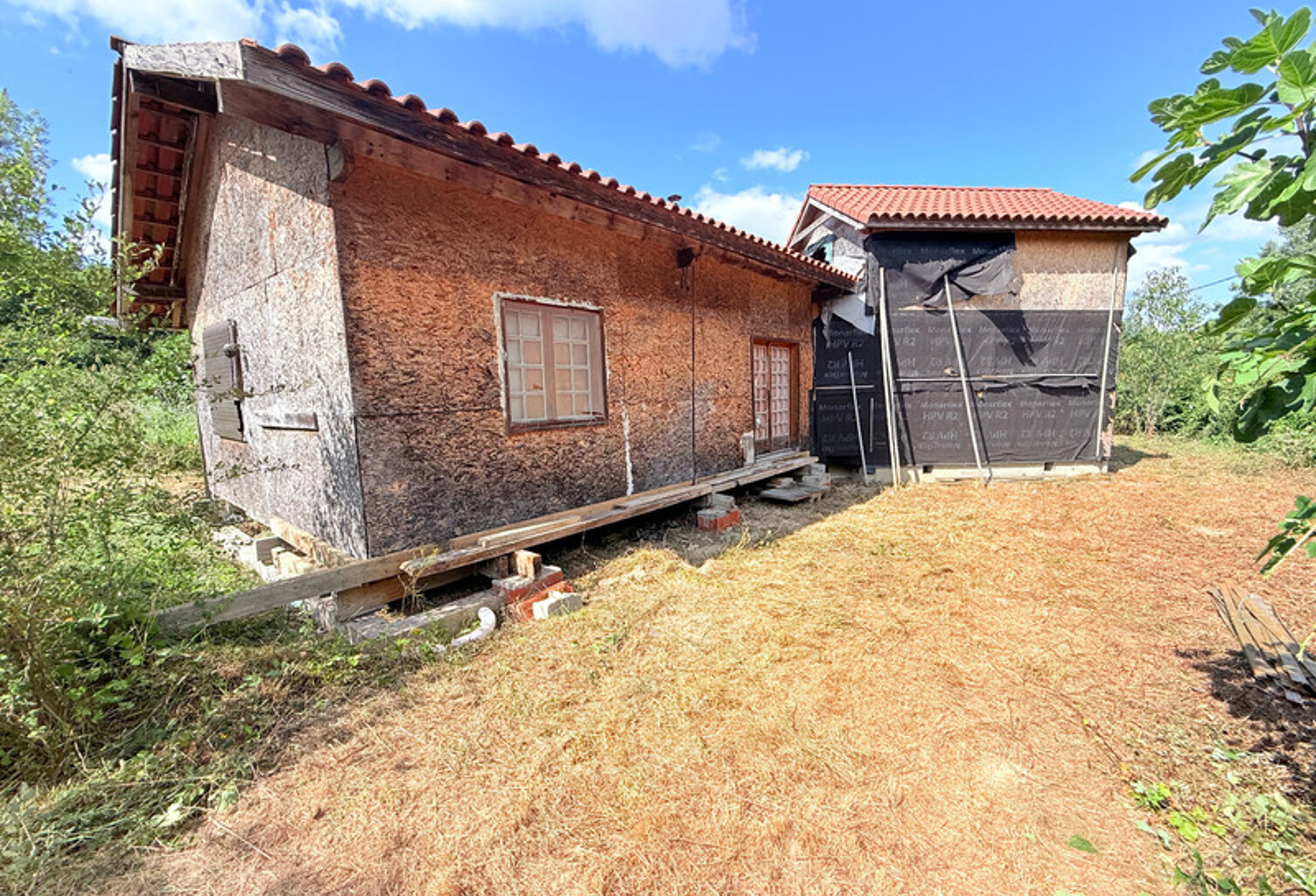 Dpt Hautes Pyrénées (65), à vendre LALANNE Maison à ossature bois inachevée T2 de 70 m² habitables sur 1756 m² de terrain, au calme — photo 1