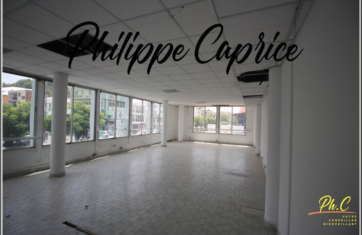 Immeuble Professionnel 308 M² à vendre FORT DE FRANCE — photo 3
