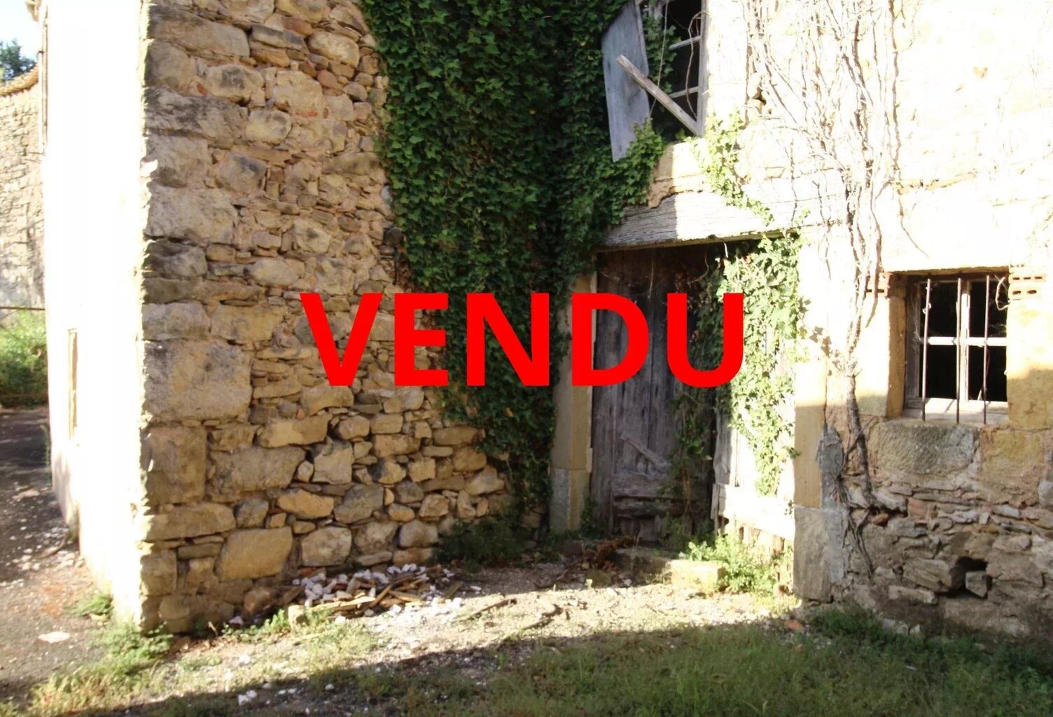 A vendre une maison à rénover avec extérieur — photo 1
