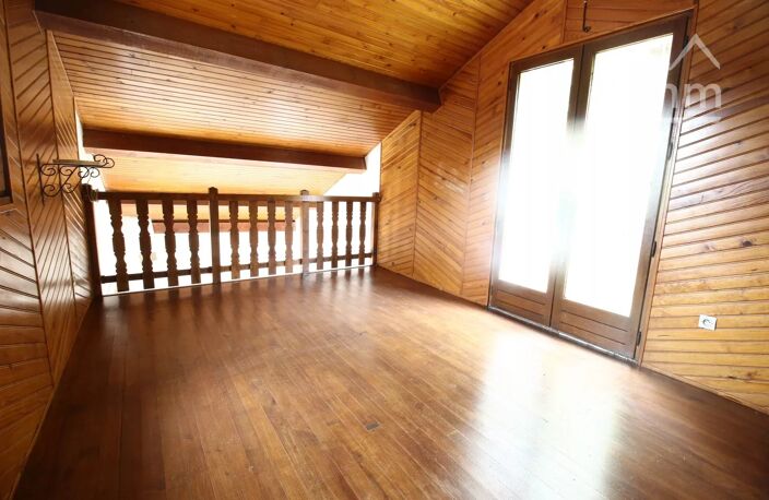 A vendre maison avec jardin et cour — photo 4