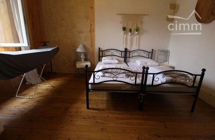A vendre grande maison de ville entièrement rénovée avec un jard — photo 5