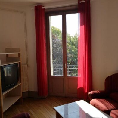 Appartement 4 pièces 750 €