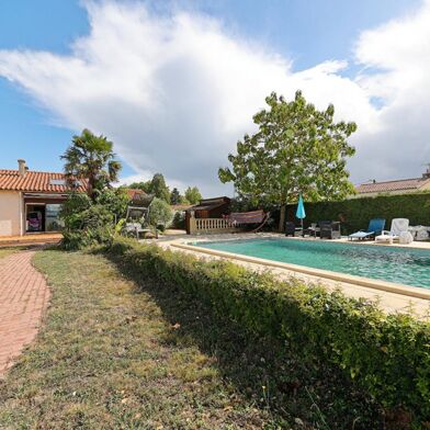 Maison 6 pièces 449350 €