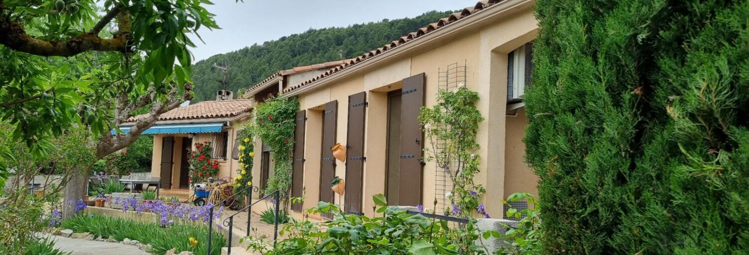 Maison 7 Pièces 160 m² à vendre à Cuges-les-Pins (13780)