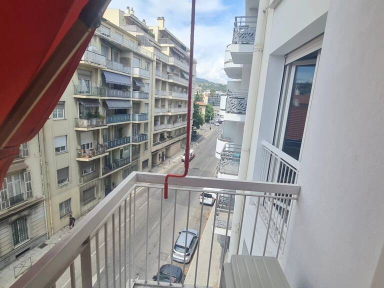 Appartement Moderne avec Balcon à Nice — photo 1