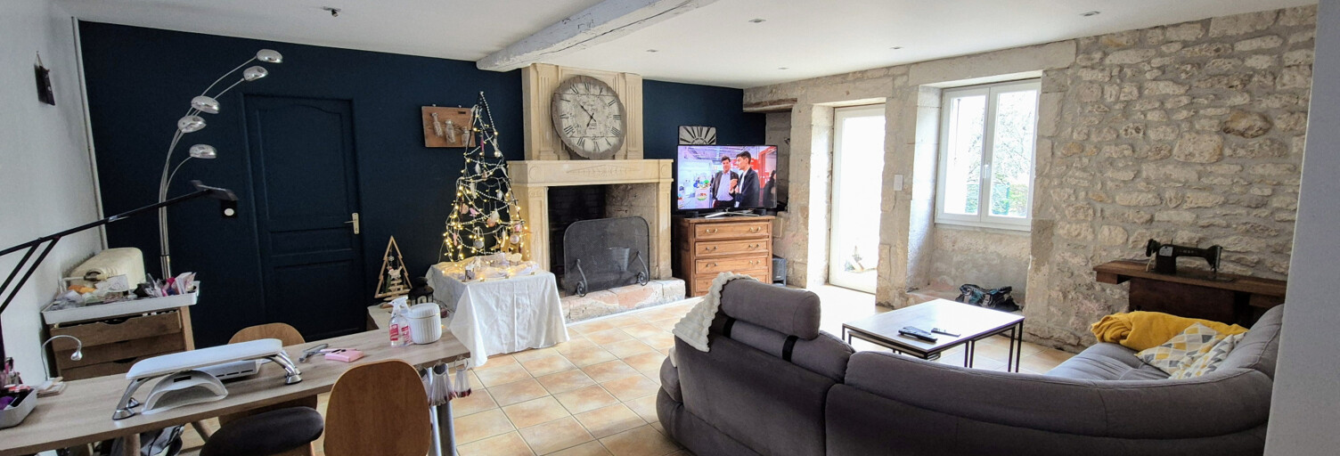 Maison 8 Pièces 250 m² à louer à Saintes (17100)