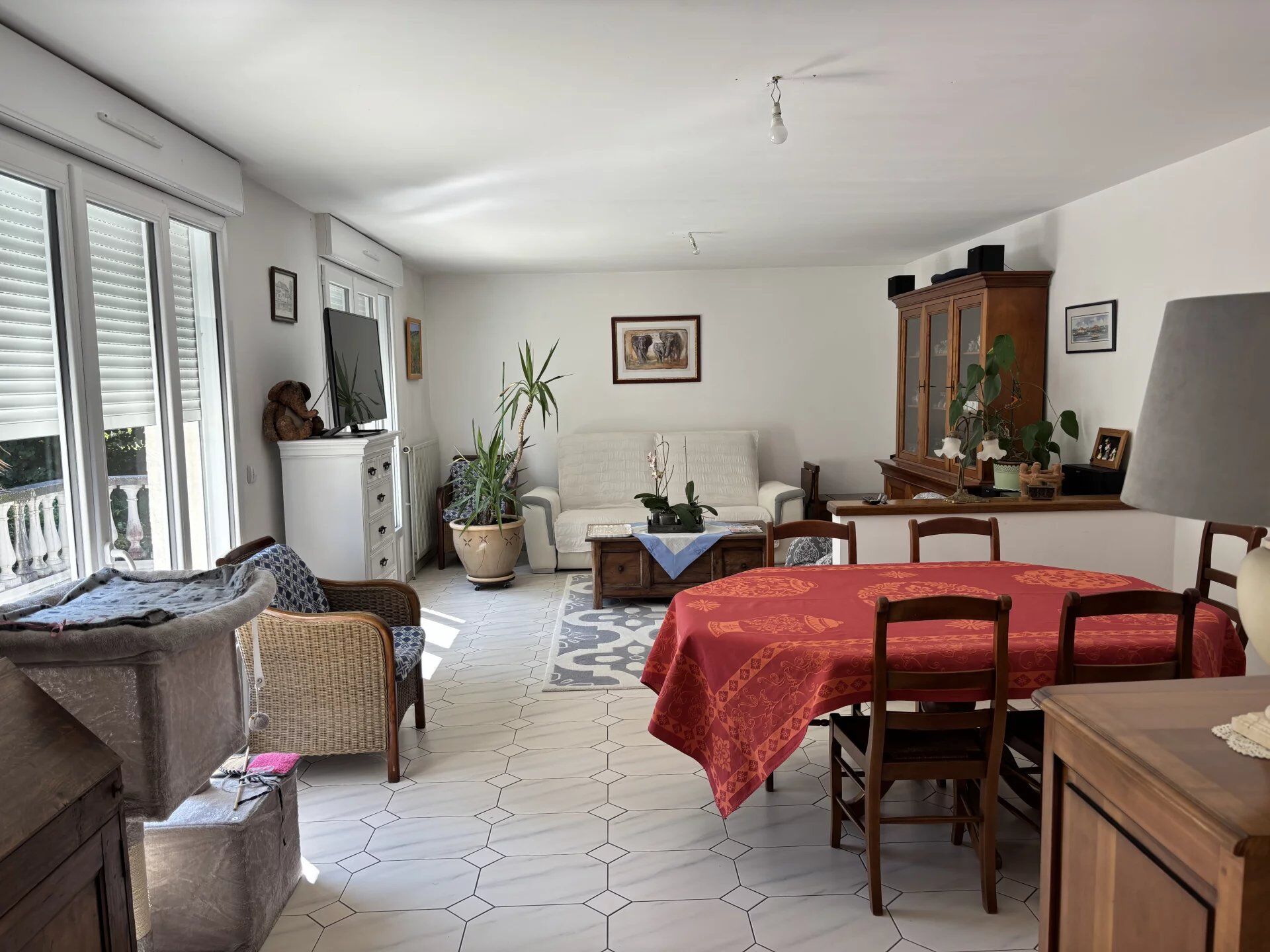 Maison spacieuse avec piscine à Revigny-sur-Ornain