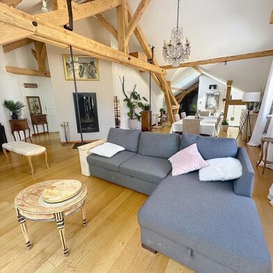 Appartement 7 pièces 560000 €