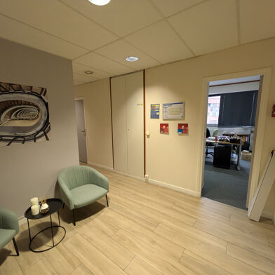 Bureau 7 pièces 280000 €