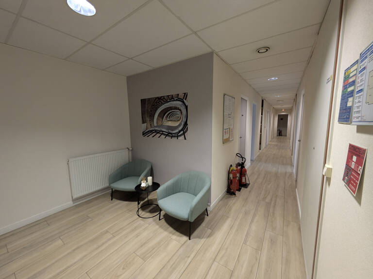 BUREAUX VENDU VIDE — photo 1