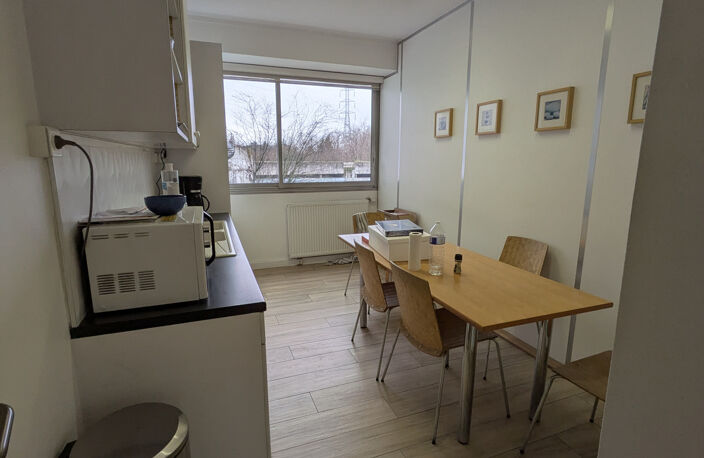 BUREAUX VENDU VIDE — photo 3