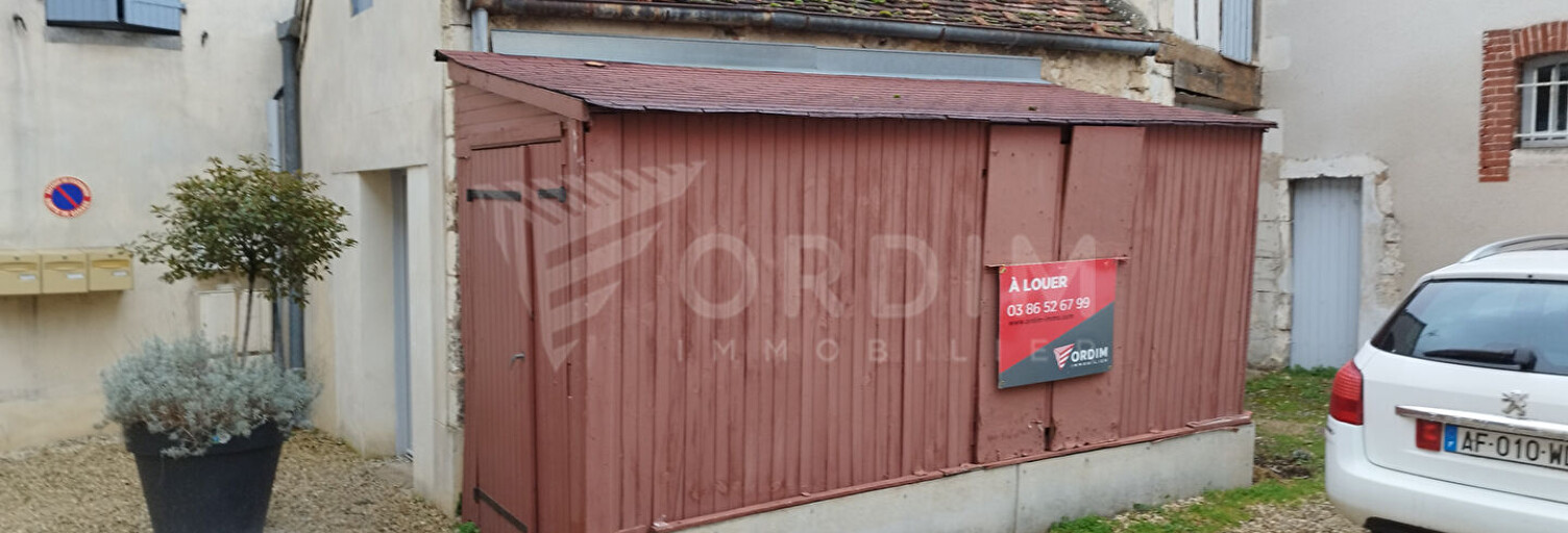 Garage  6 m² à louer à Auxerre (89000)