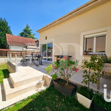 Maison 7 pièces 400000 €